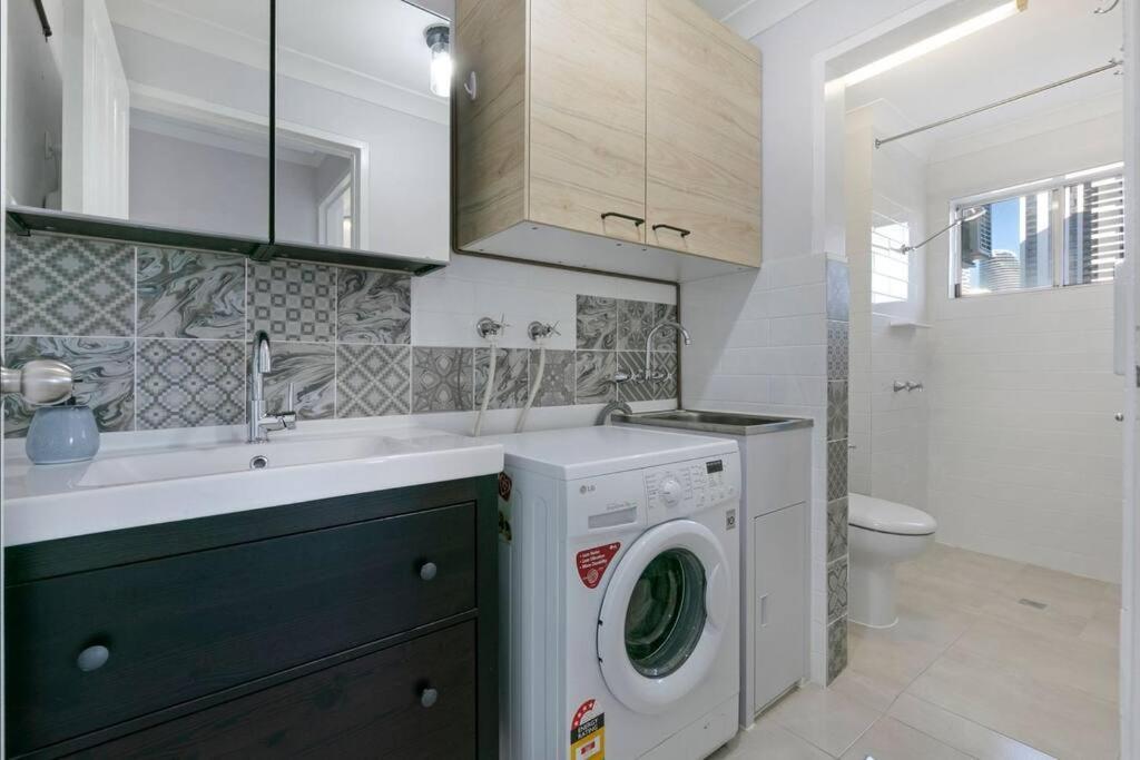 Broadbeach, Stylish Apartment Close To Everything Gold Coast Exterior foto